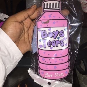 Boys tears iPhone 6 case
